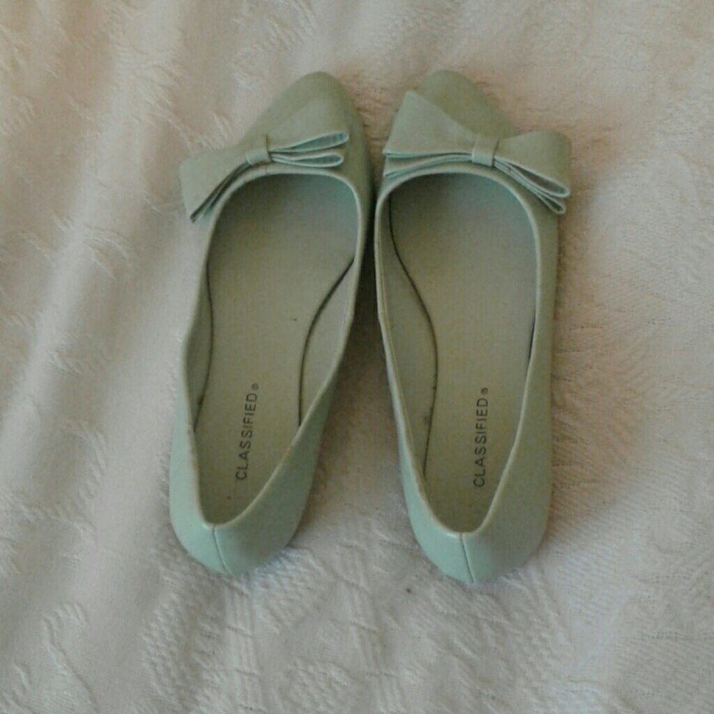 City Classified mint flats