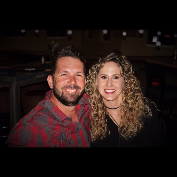 Meet your Posher, Sandy - Picture 1 of 1