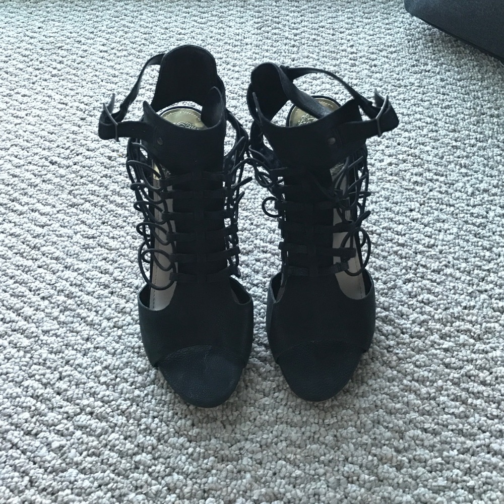 Vince Camuto Heels