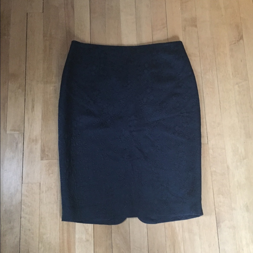 Dana Buchman Pencil Skirt
