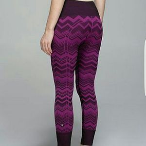 Lululemon Pink Chevron Leggings