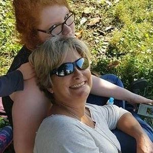 Meet your Posher, Dee