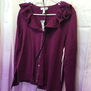 Woman's wool sweater with tags