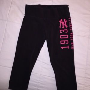 PINK by Victoria secret cropped leggings