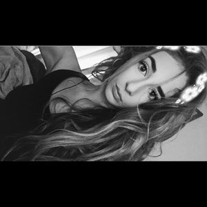 Meet your Posher, Becca