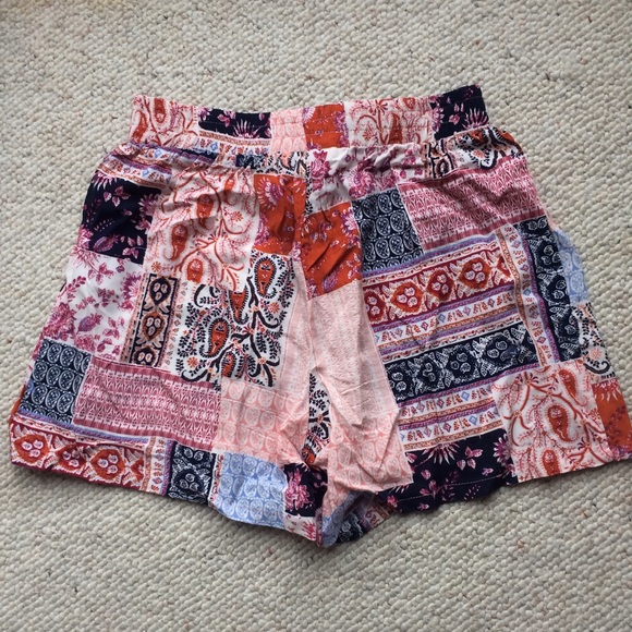 Patterned Shorts - Picture 2 of 2