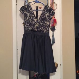 Gorgeous modcloth semi formal dress. Size 6