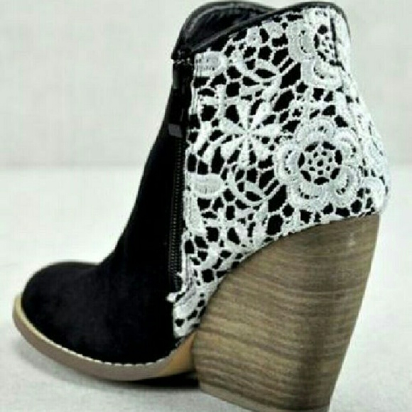 Very Volatile Flower Lace - Picture 2 of 4