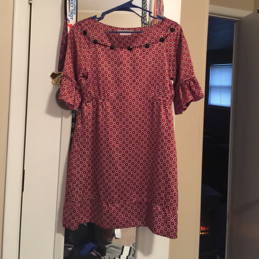 Adorable vintage printed satin dress. Size small