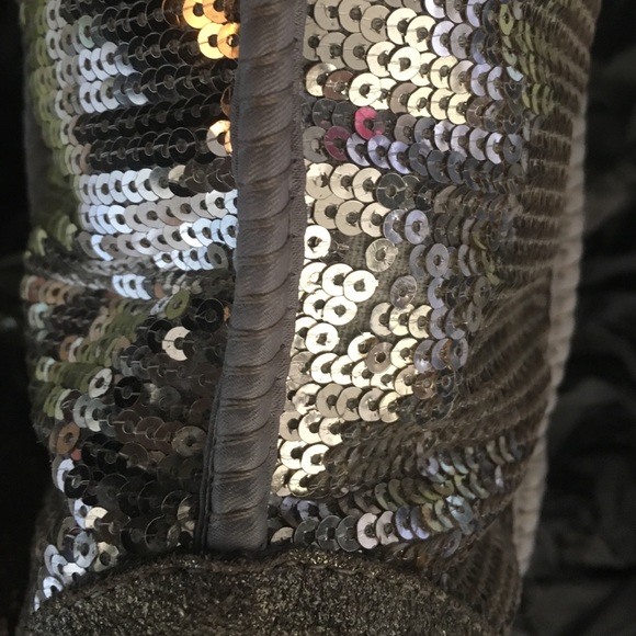 silver uggs size 9 silver uggs size 9