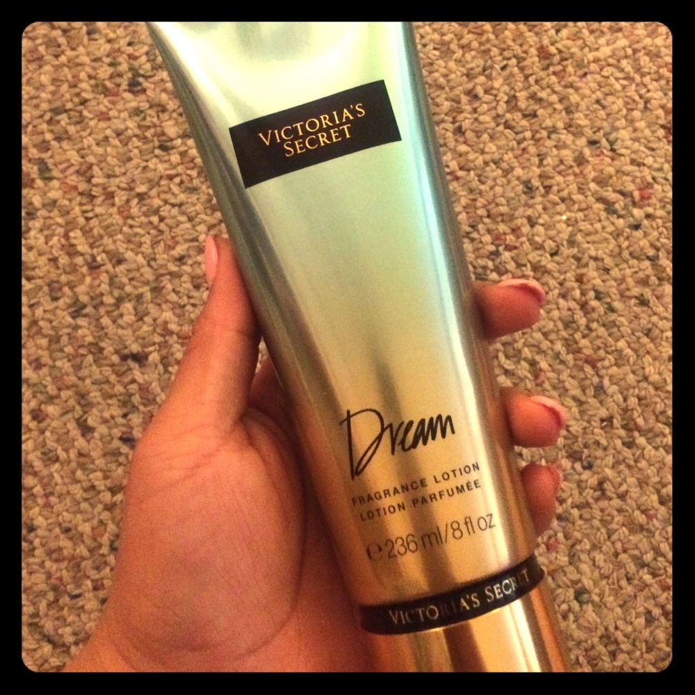 VICTORIA'S SECRET DREAM BODY LOTION 💚💛🌊🍍☀️🌴