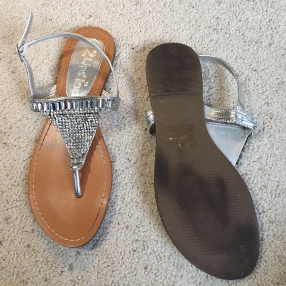 Sandals - Picture 2 of 2