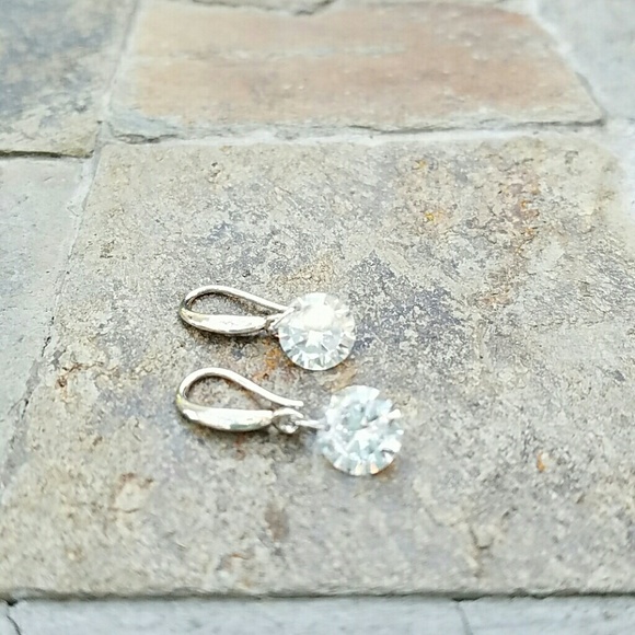 Elegant dangling CZ earrings - Picture 4 of 4