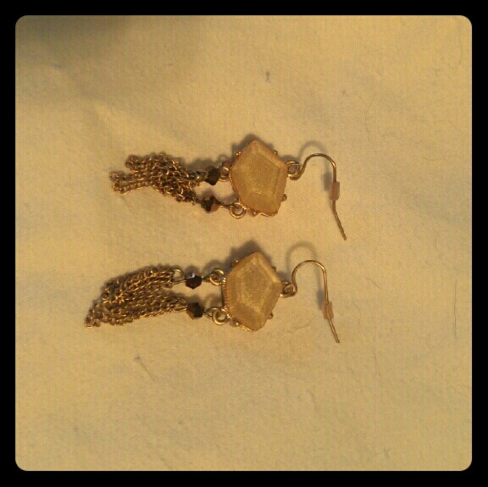 Drop earrings