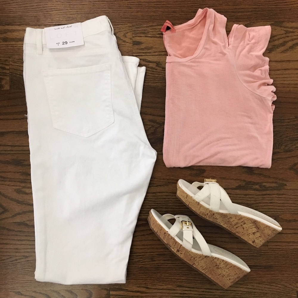 🆕 LOFT White Flare Jean