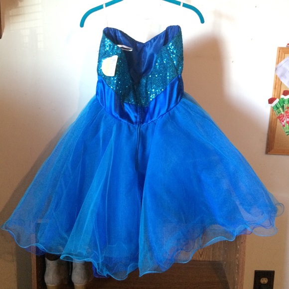 New with tag blue fancy dress - Picture 4 of 4