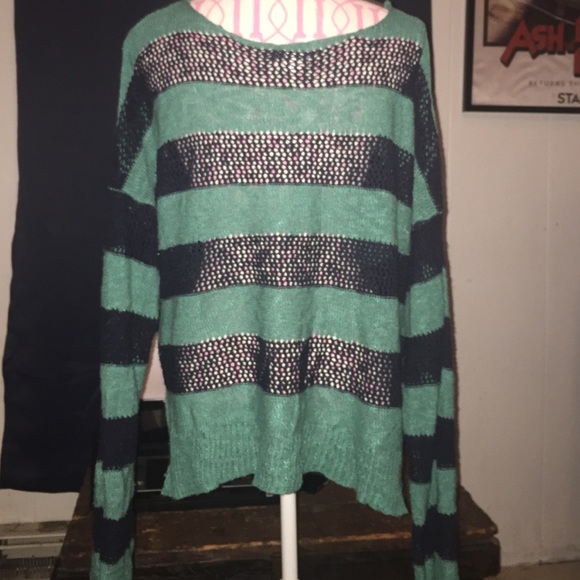 Sheer black and green sweater shirt - Picture 3 of 3