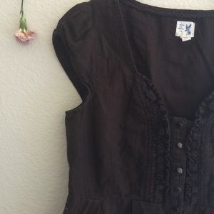 Brown Button Up Peplum Top by edmé & esyllte