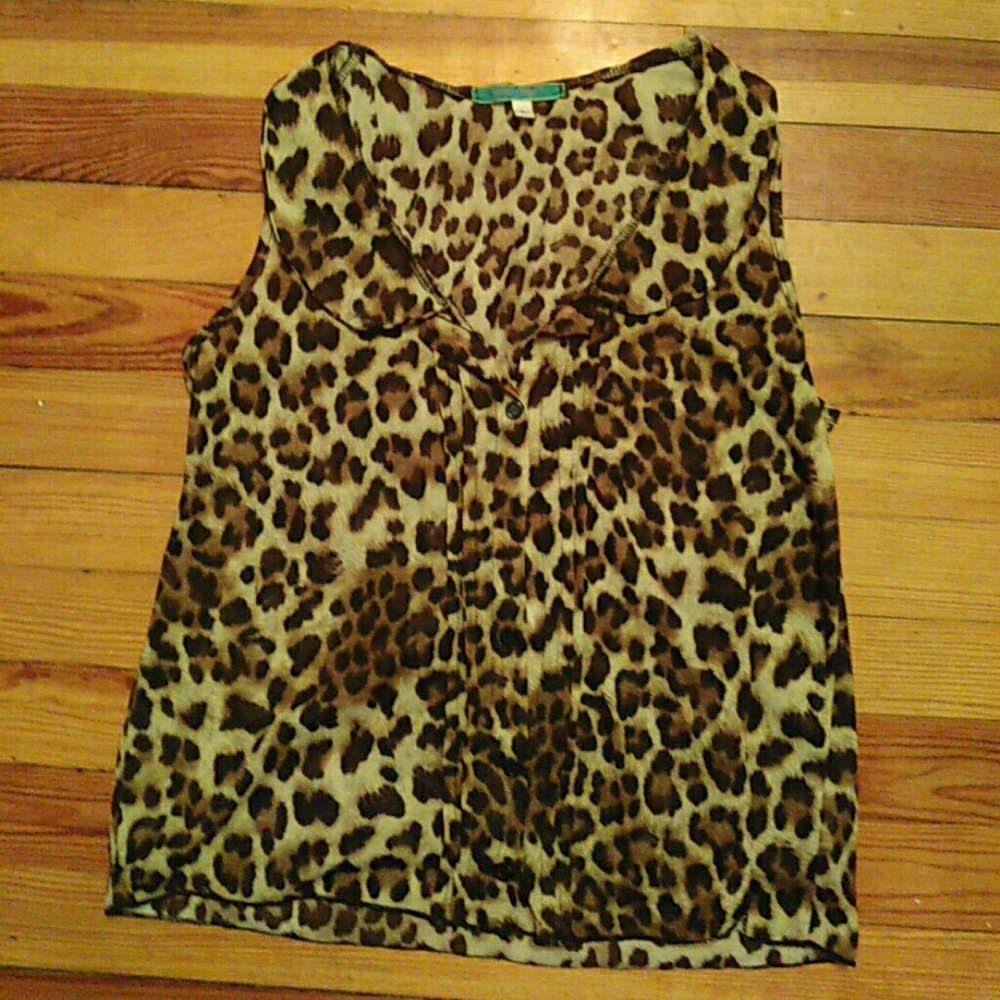Cheetah Print / Leopard Print Blouse w/ Collar