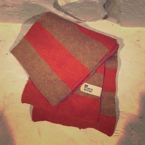 Gap brand super long scarf