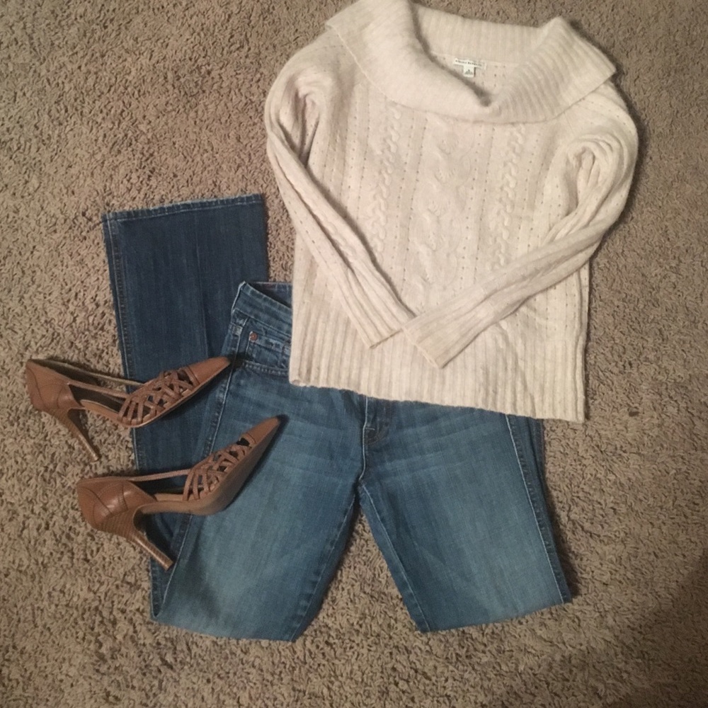 7 For All Mankind Size 26 Boocut Jeans