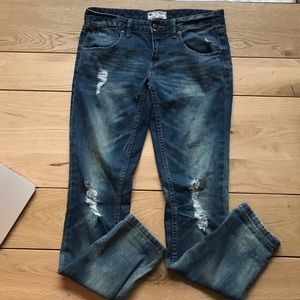 Free People distressed jeans ✨