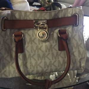 Used Authentic Michael Kors wallet and purse