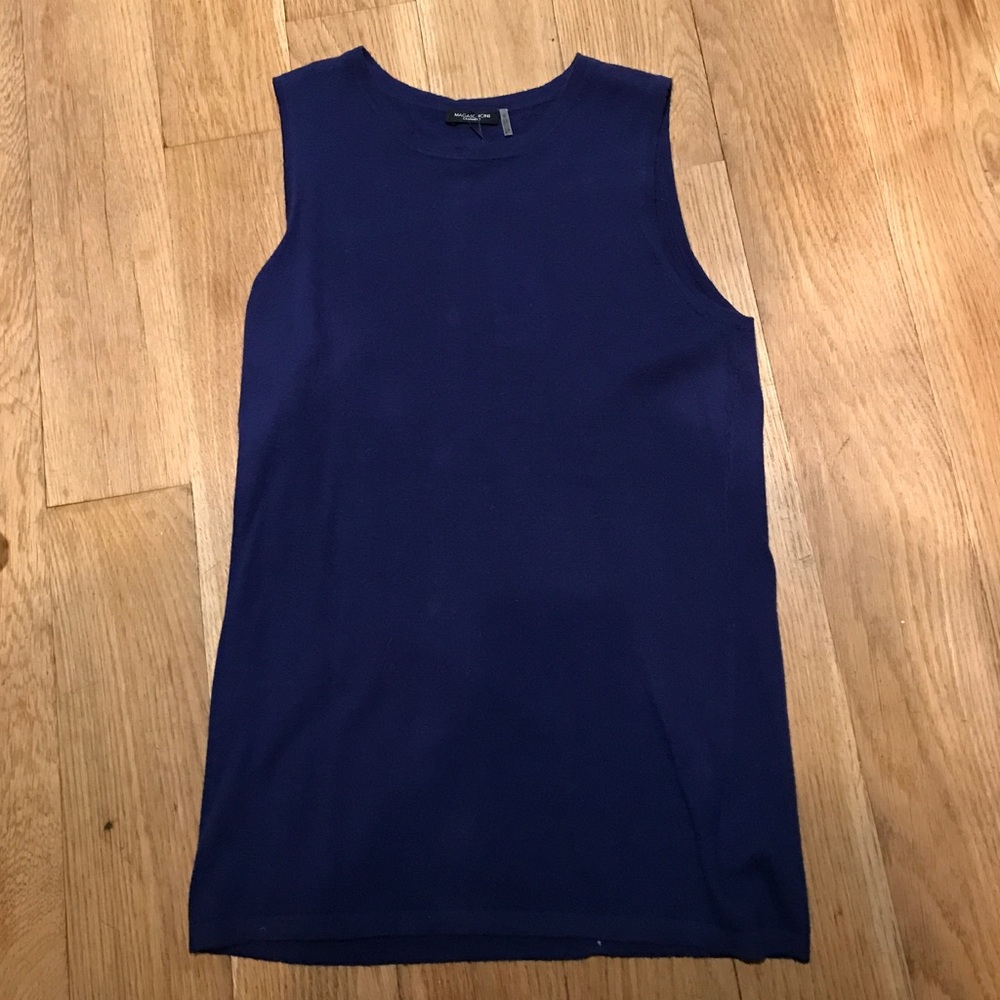 Brand new Magaschoni cashmere sleeveless top.