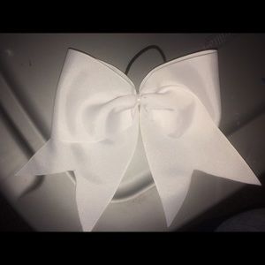 White Hair Bow