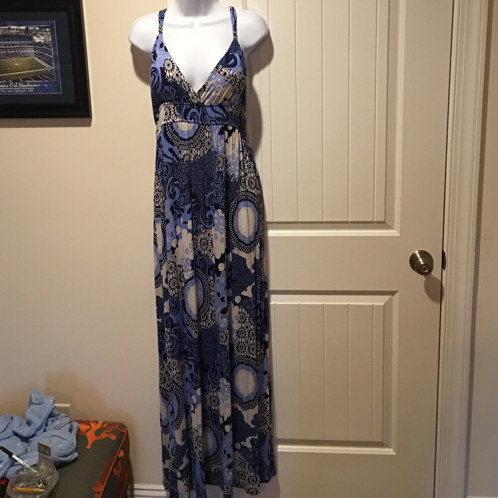 Gorgeous maxi dress!!