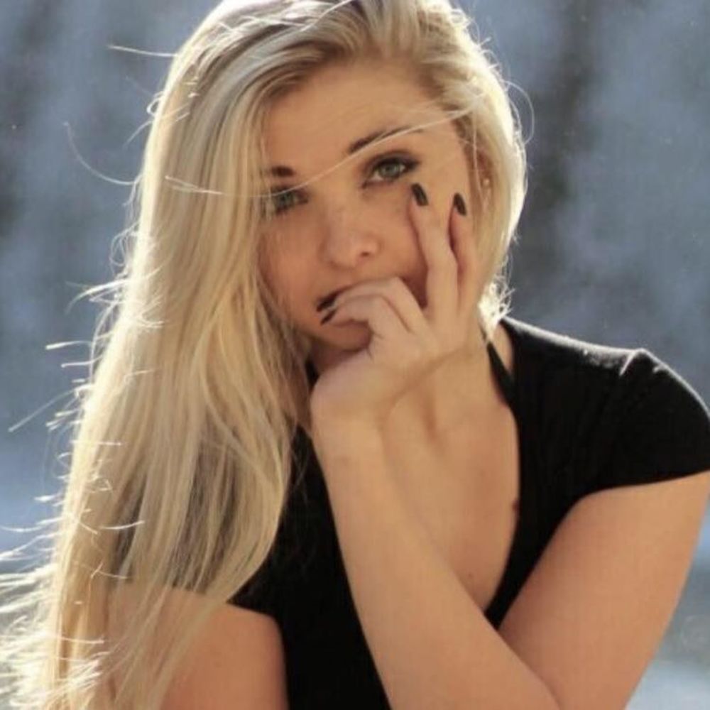 Meet your Posher, Nicole