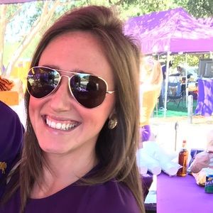 Meet your Posher, Candace