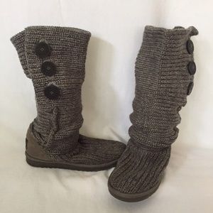 Like new Ugg Cardy Gray slouchy knit boot Size 6. Like new Ugg Cardy Gray slouchy knit boot Size 6.