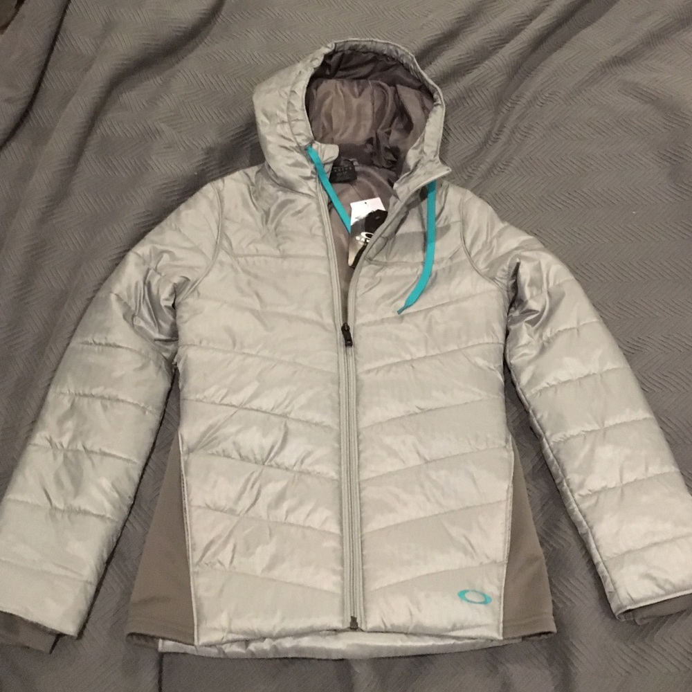Oakley NWT lightweight coat. Stone gray XS