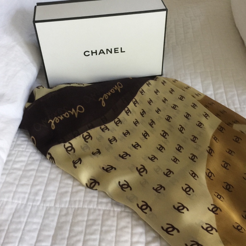 Silk Chanel Scarf! Authentic and Gorgeous!!