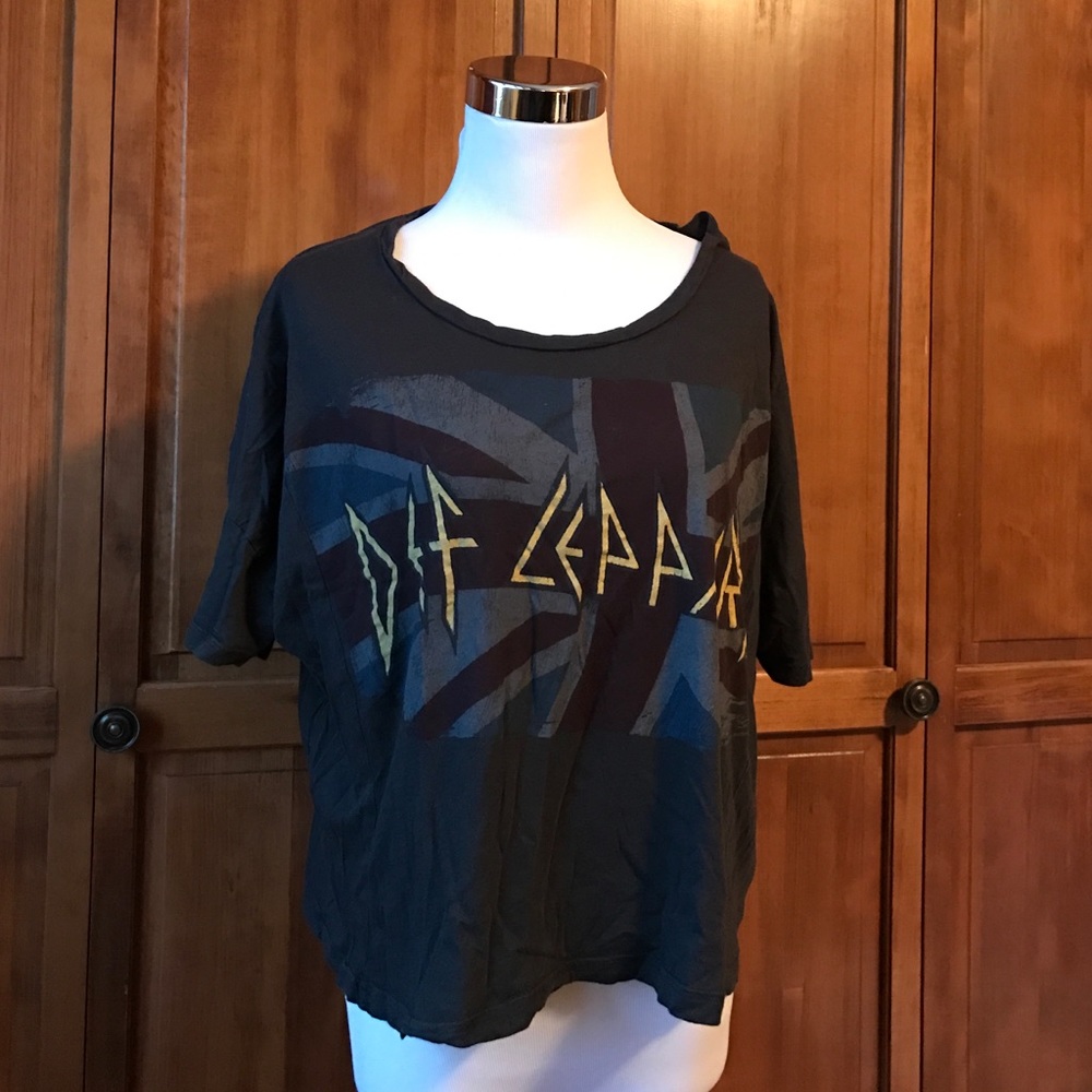 Forever 21 Def Leppard Top | Size M