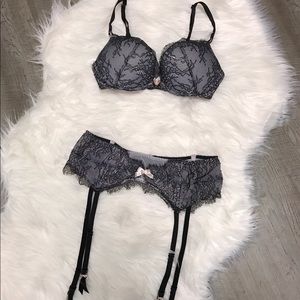 Victoria's Secret bombshell lace set