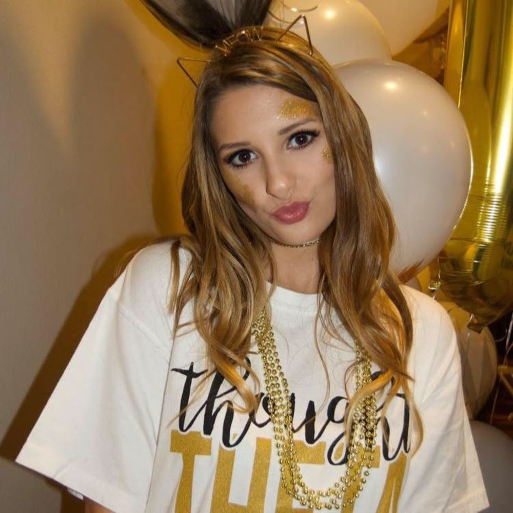 Meet your Posher, Ashley