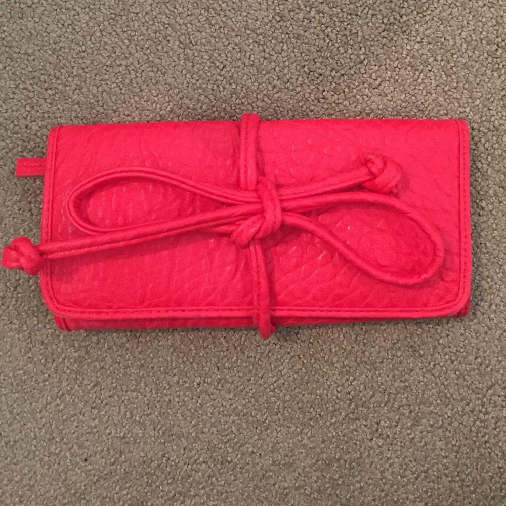 Gorjana travel jewelry case