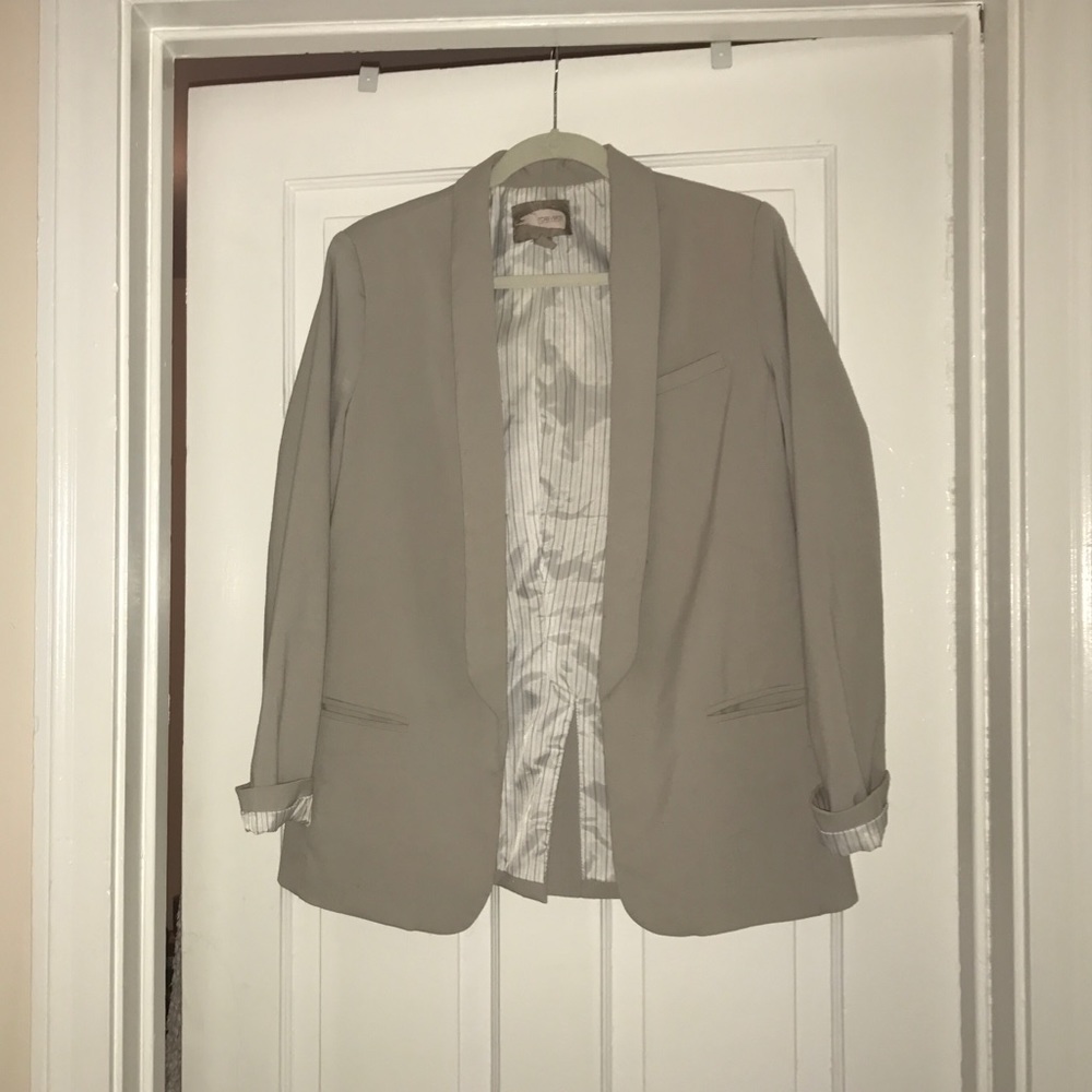 Forever 21 Contemporary Gray/Off White Blazer