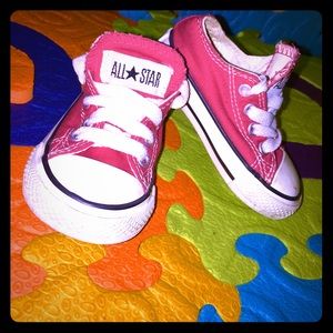 💯 AUTHENTIC RED ❤️️ALL STAR CONVERSE