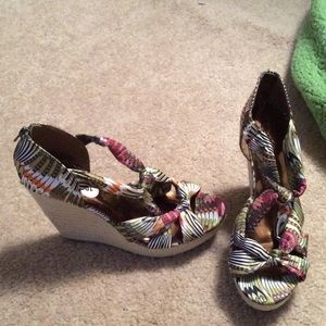 Carlos Santana wedges