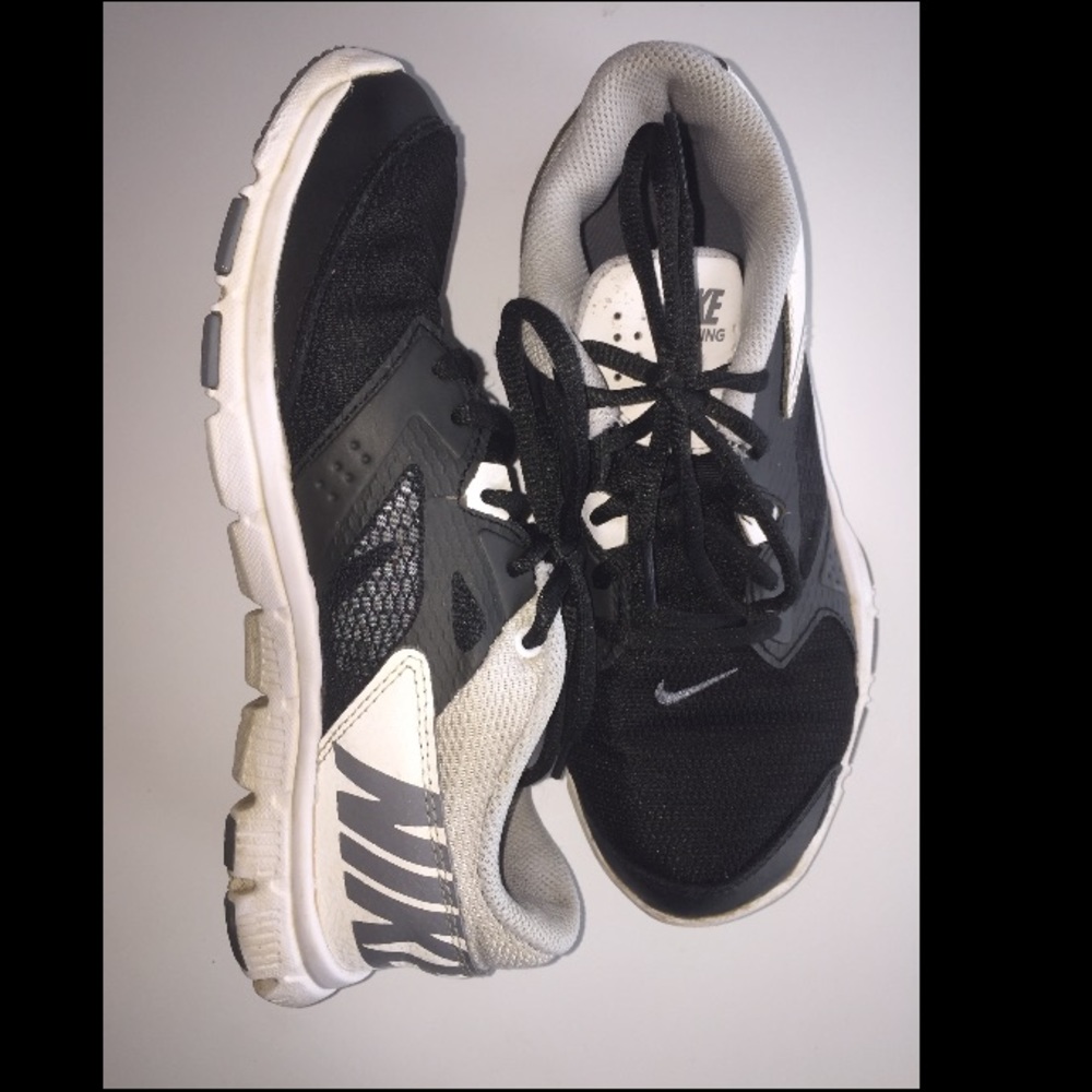Gently worn Nike training shoes.