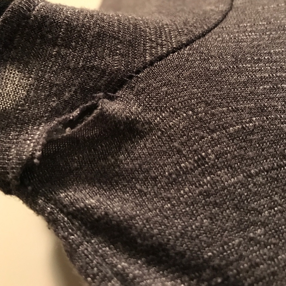 Gray crop top - Picture 2 of 2