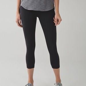 Wunder Under Crop III
FULL-ON LUON 21"