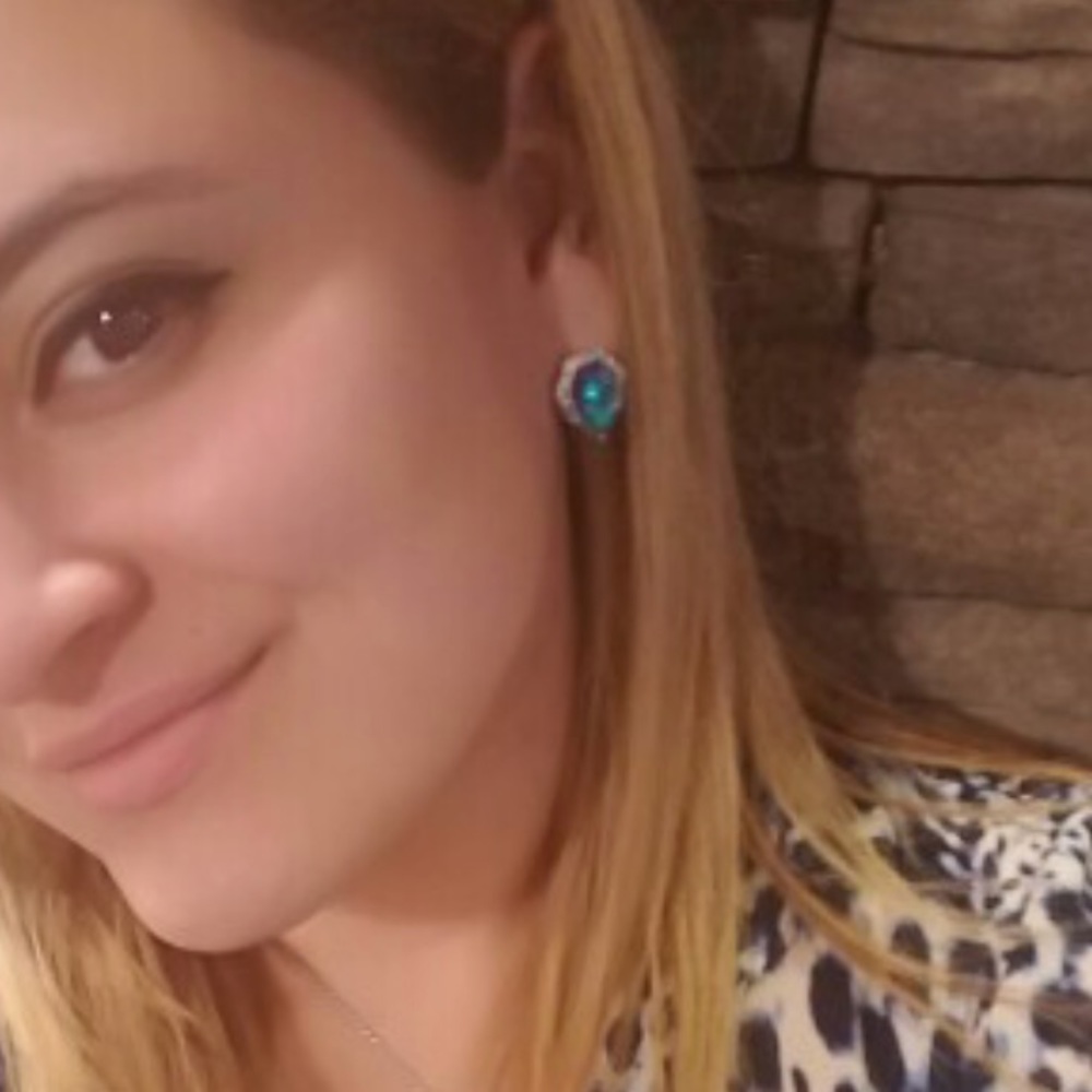 Iridescent Opal stud earrings - Picture 5 of 6