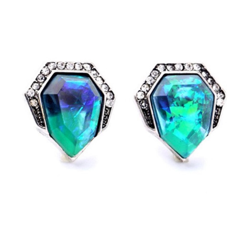 Iridescent Opal stud earrings - Picture 6 of 6