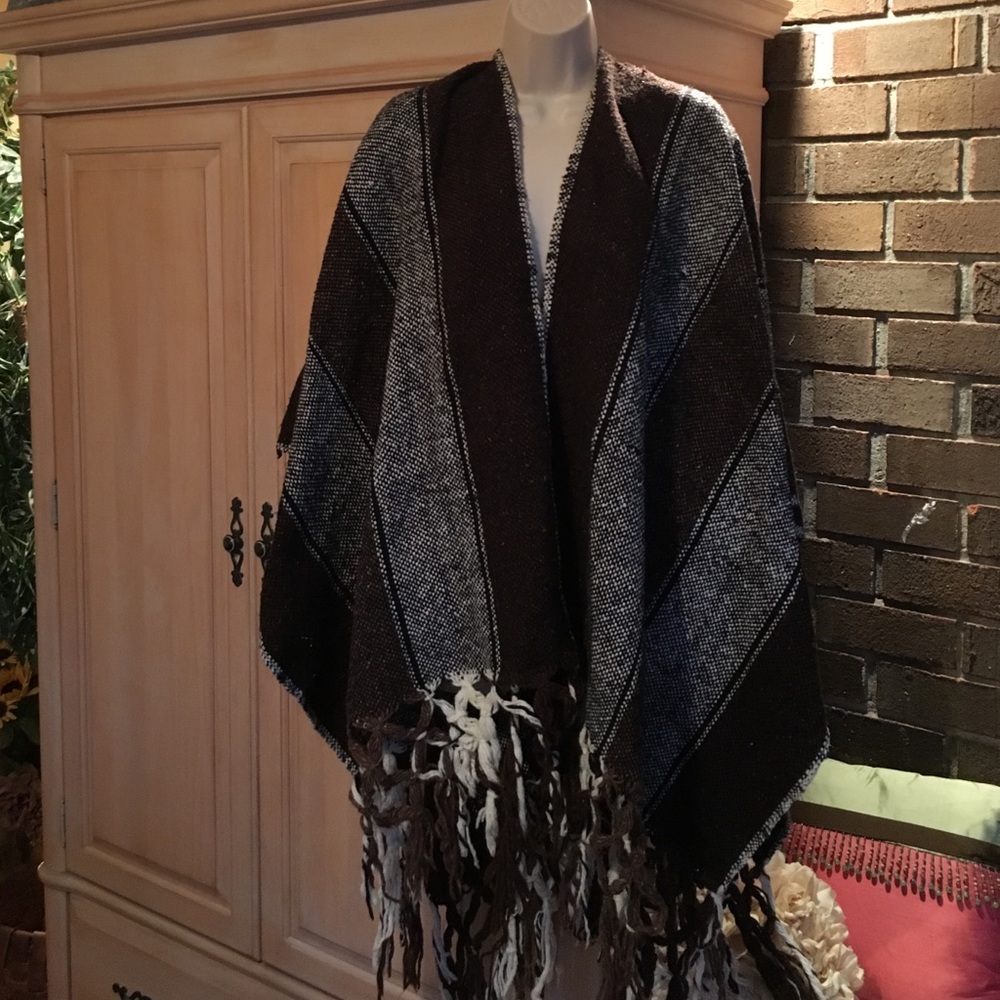 Earth Ragz brown fringe wool cape blanket shawl