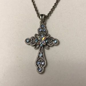 🌸 Trinity Necklace