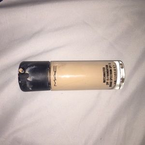 MAC Matchmaster spf15 foundation